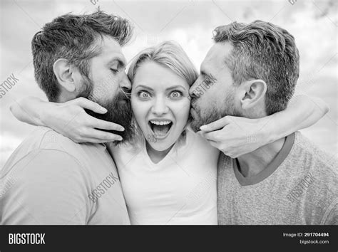 Threesome 2 Men 1 Woman Porno Videos 